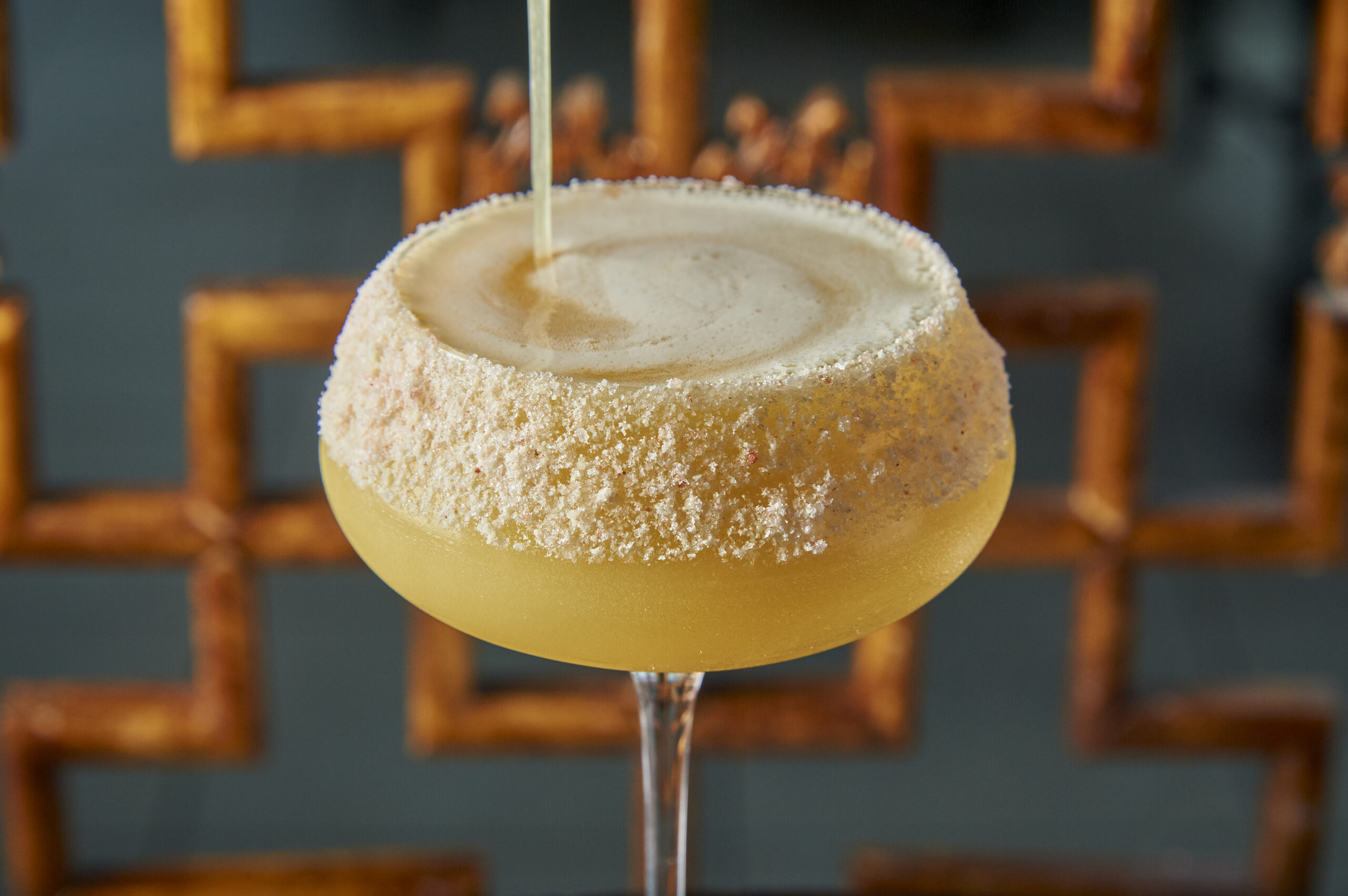 INTIMATE DRINKS RECEPTIONS
For smaller drinks receptions, the Beijing and Shanghai private dining rooms can accommodate up to 50 guests.
Our Beijing private dining rooms offer stunning views of St Paul’s Cathedral and the London Eye whilst the Shanghai private dining rooms overlook the iconic Tower Bridge and east side of the City.